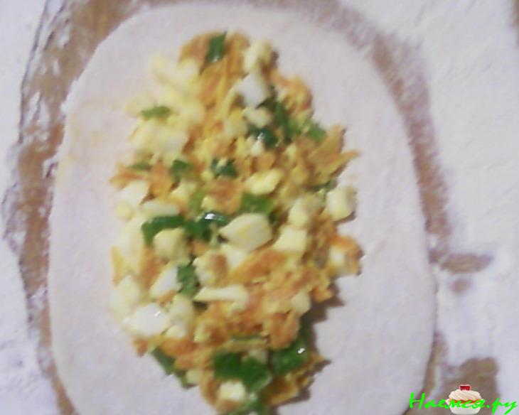 Пирожки жареные с яйцом