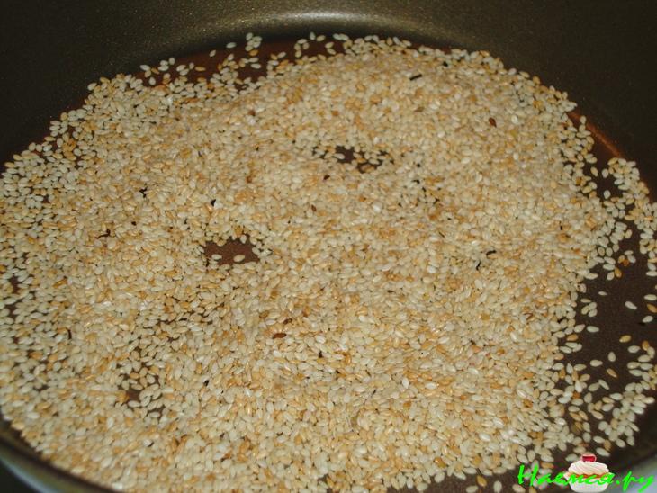 Cалат из свеклы с кольраби и кунжутом Cалат из свеклы с кольраби и кунжутом