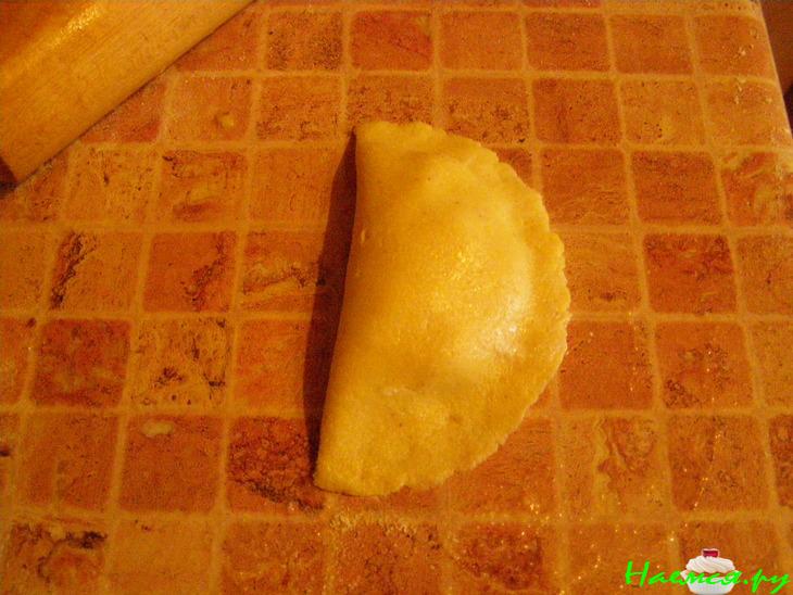Чебуреки из кукурузной муки Чебуреки из кукурузной муки