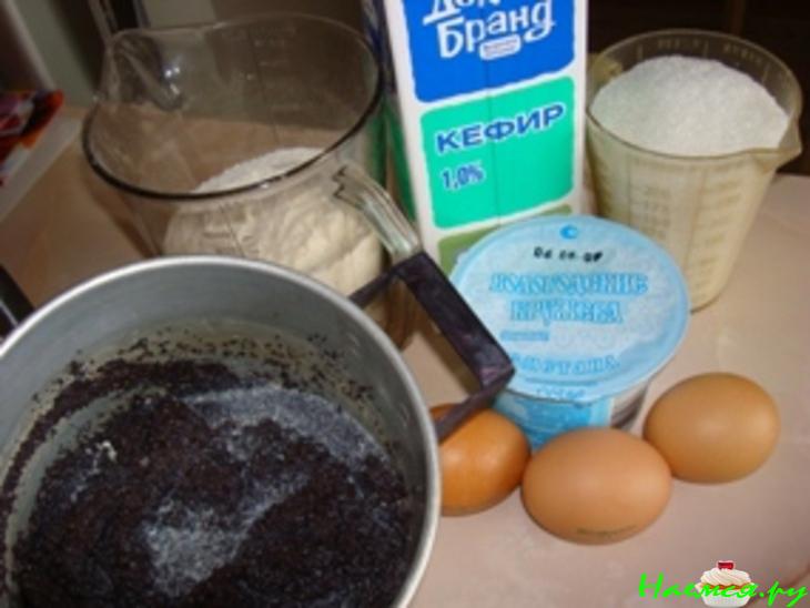 Маковый пирог с творожной крошкой