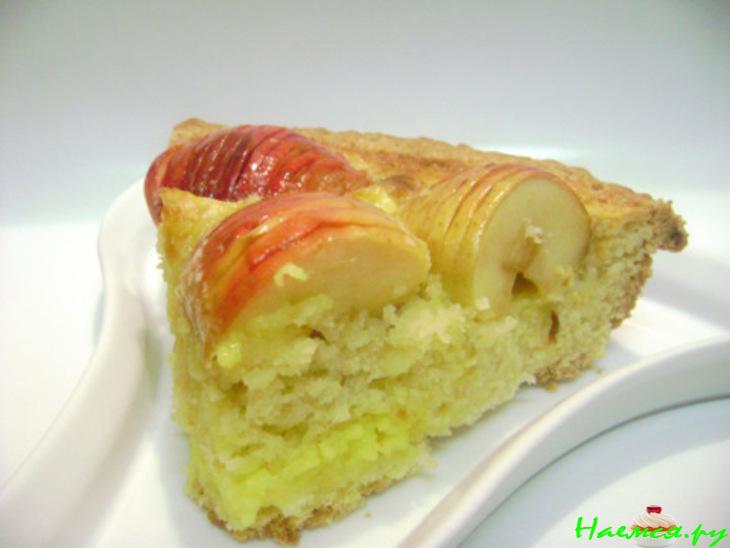 Яблочный пирог заливной