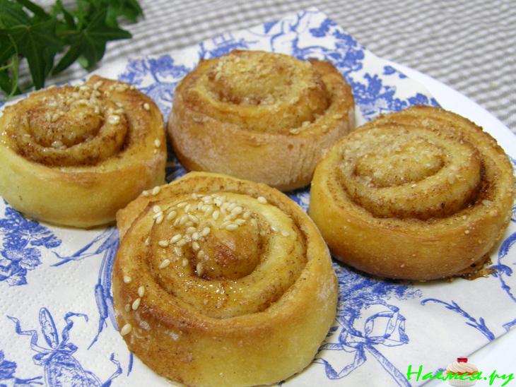 Булочка-рулет с корицей Булочка-рулет с корицей