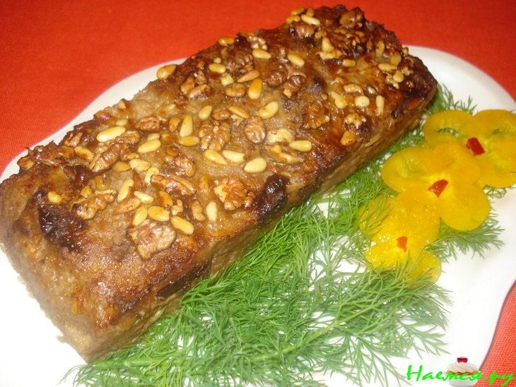 Мясной хлебец с черносливом и орехами