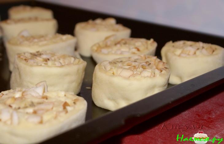 Булочки с яблочно-сырной начинкой (несладкие)