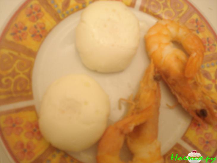 Яйцо-пашот с креветками в желе Яйцо-пашот с креветками в желе