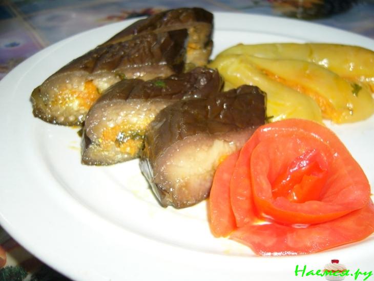 Баклажаны фаршираванные морковью Баклажаны фаршираванные морковью