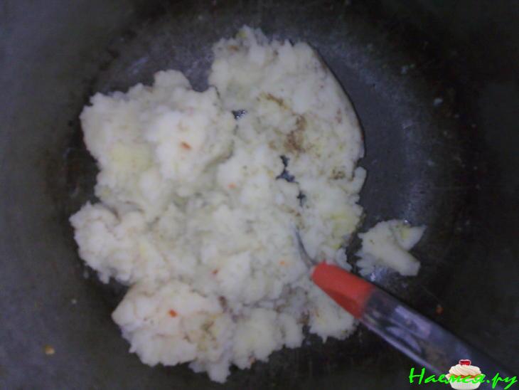 Картошки с творогом и зеленью