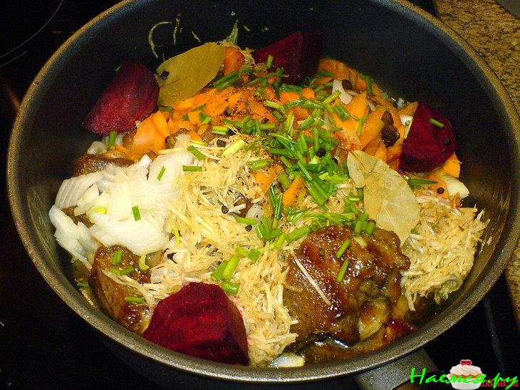 Суп из бычьего хвоста, с томатом, не осветлённый Суп из бычьего хвоста, с томатом, не осветлённый