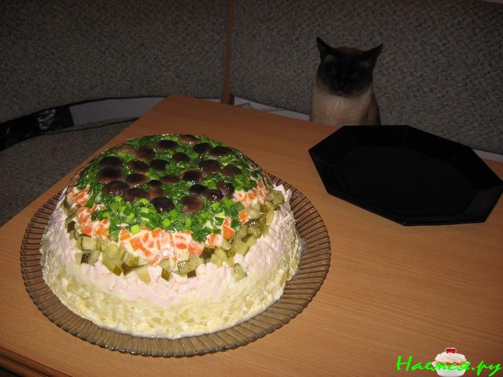 Салат "Грибная поляна" с ветчиной и грибами