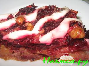 Рыба запеченная под свеклой с грецкими орехами