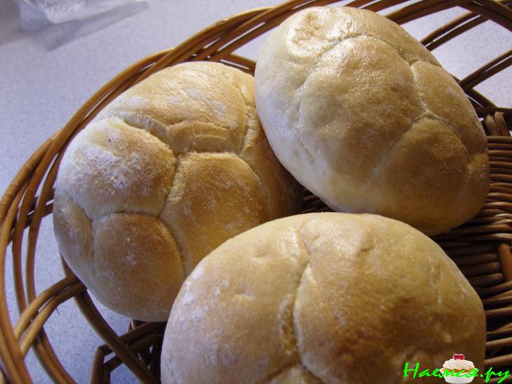 Салат с консервированной рыбой Салат с консервированной рыбой