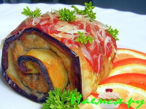 Баклажановые рулетики с цыпленком