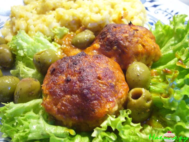 Нежные рыбные шарики в томатном соусе&nbsp;