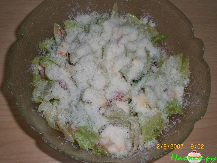 Салат с помидорами и моцареллой