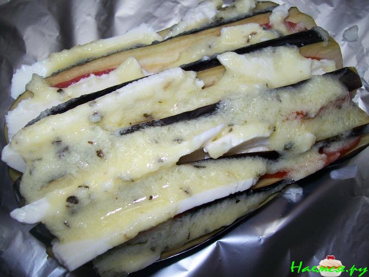 Баклажаны, запеченные с брынзой