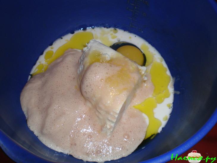 Хлеб с рикоттой и оливками