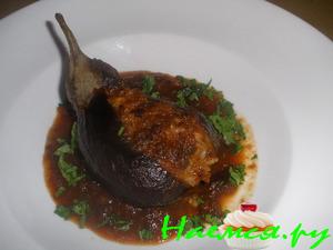 Фаршированные мини-баклажаны в сливово-винном соусе Фаршированные мини-баклажаны в сливово-винном соусе