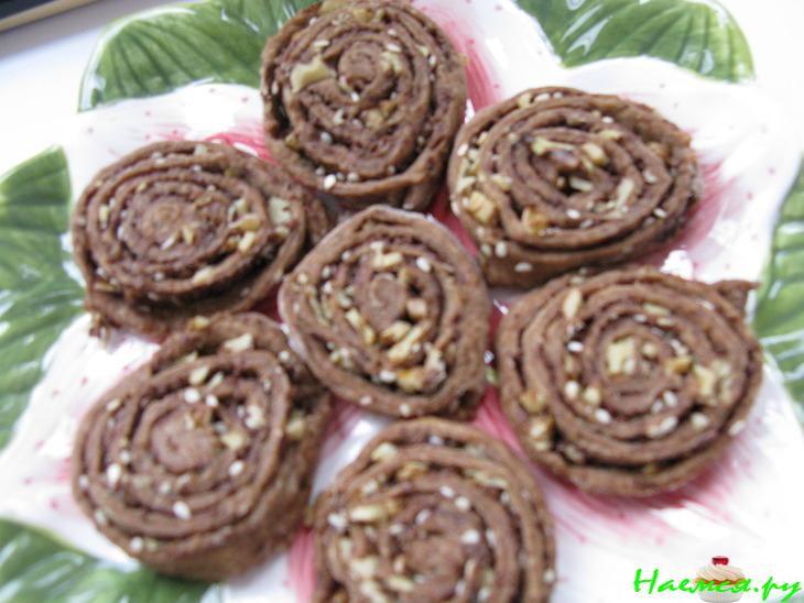 Шоколадное печенье с орехами, кунжутом и шоколадом Шоколадное печенье с орехами, кунжутом и шоколадом