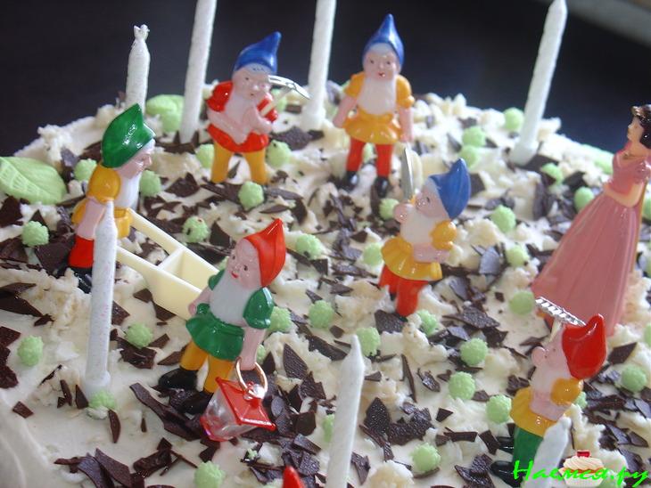 Tорт "Белоснежкa и 7 гномиков"