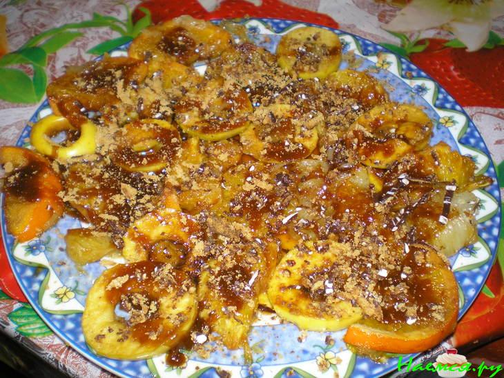 Фрукты с медом и белым вином Фрукты с медом и белым вином