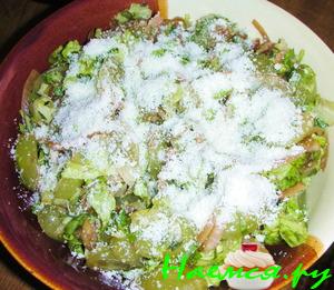 Салат с виноградом и тархуном