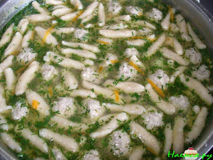 Суп с ржаными галушками и мясными фрикадельками Суп с ржаными галушками и мясными фрикадельками