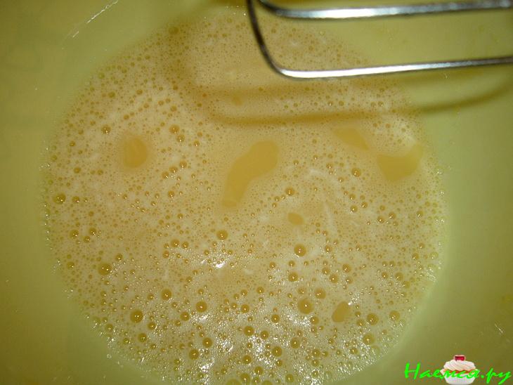 Торт "Медовик" со сметанным кремом