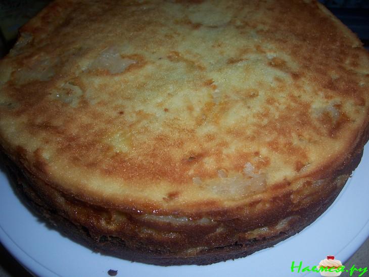 Бисквитная шарлотка в шоколадной глазури