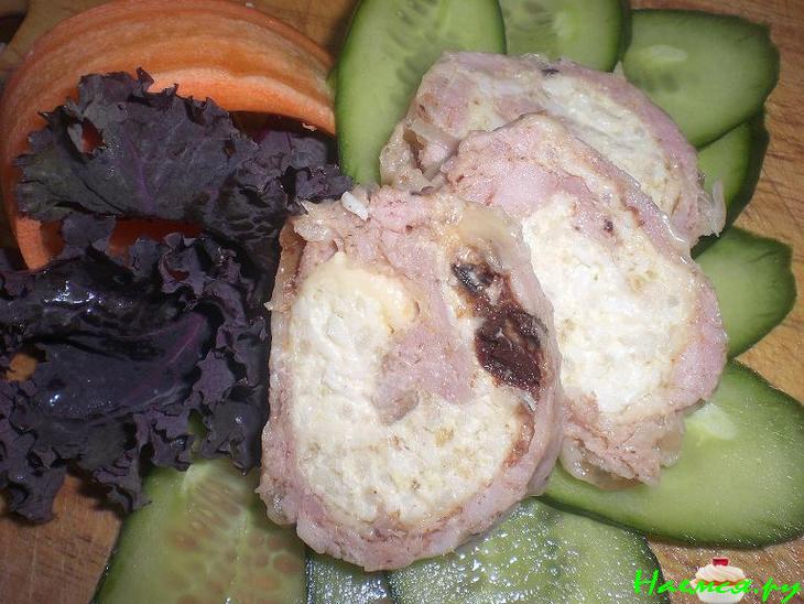 Куриный рулет с начинкой