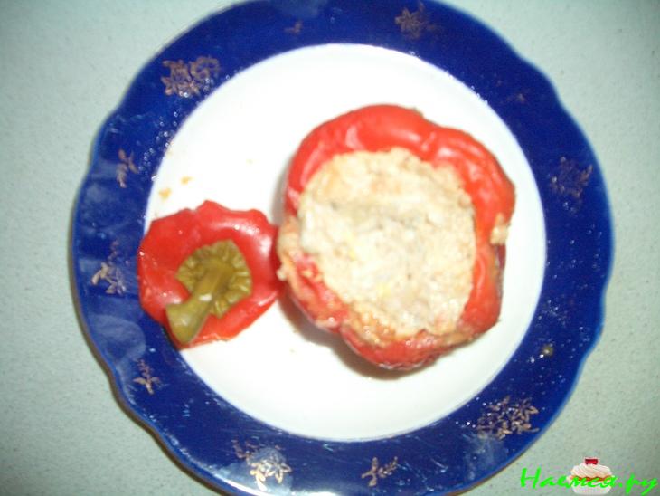 Фаршированный перец в томате