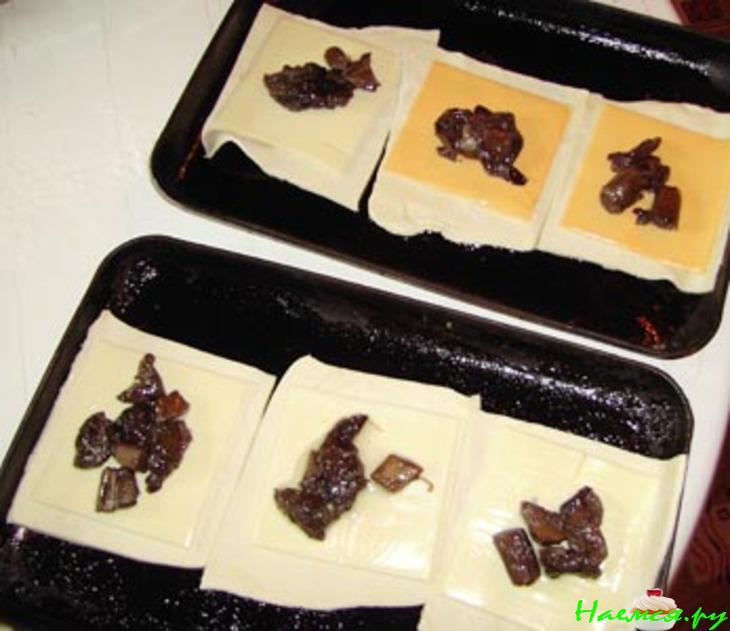 Куриные ножки в слоёных "мешочках"