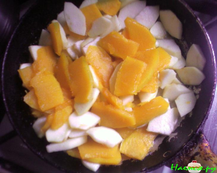 Пирог с тыквой и яблоками