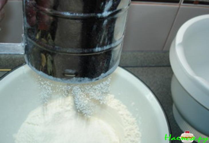 Пирог-бриошь с грибами