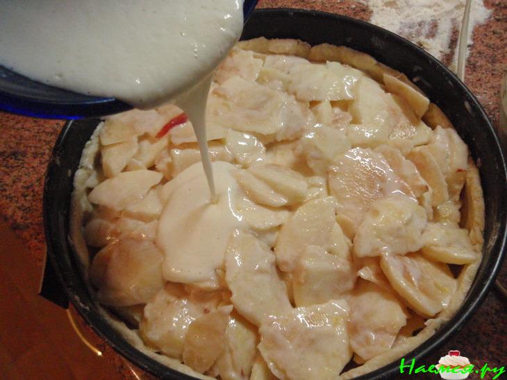 Яблочный пирог с кремом Яблочный пирог с кремом