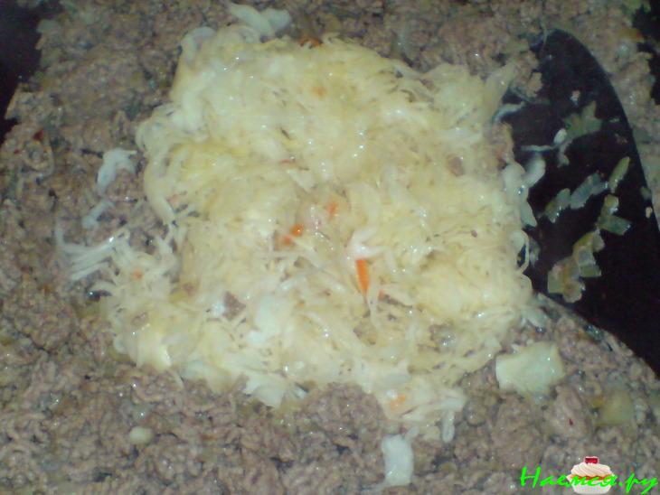Пирог с мясом и квашеной капустой Пирог с мясом и квашеной капустой