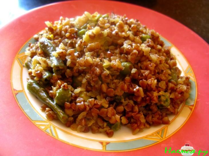 Гречка с зелеными овощами