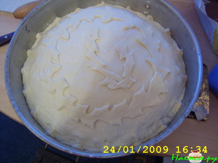 Пирог с мясом и картошкой