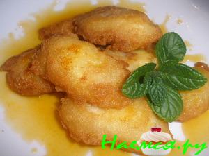 Жареные бананы с апельсиново-карамельным соусом 