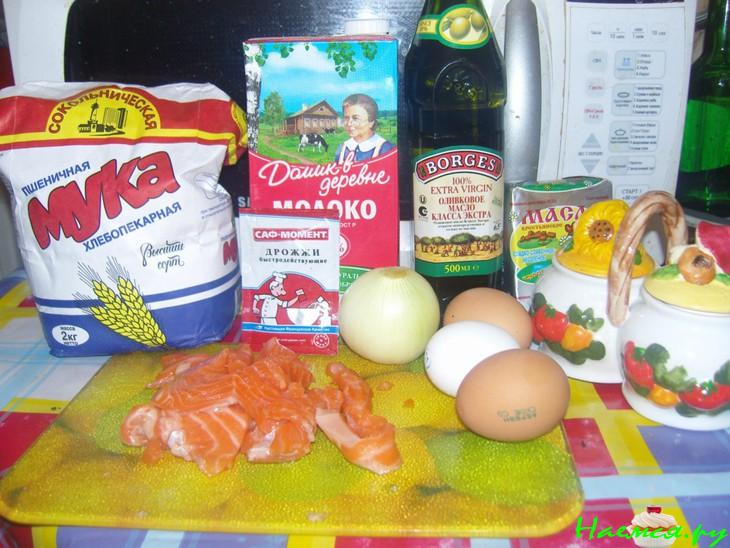 Пирог с рыбой и сыром