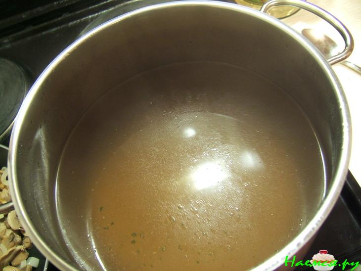 Супчик грибной с перловкой