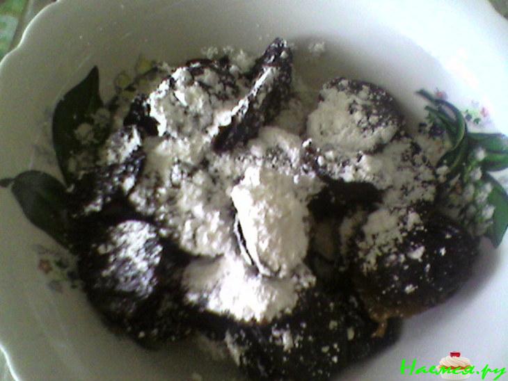 Чернослив со сметаной