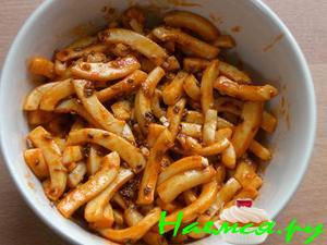 Салат из кальмаров с кунжутом