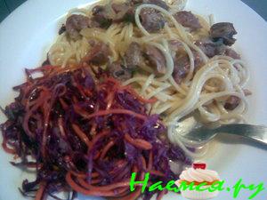 Салат с сиреневой капустой на скорую руку