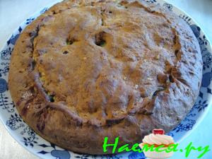 Закрытый пирог с фаршем и овощами