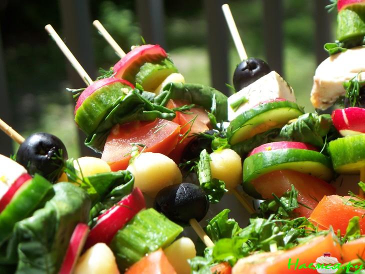 Салат на шпажках "Угодник" Салат на шпажках "Угодник"