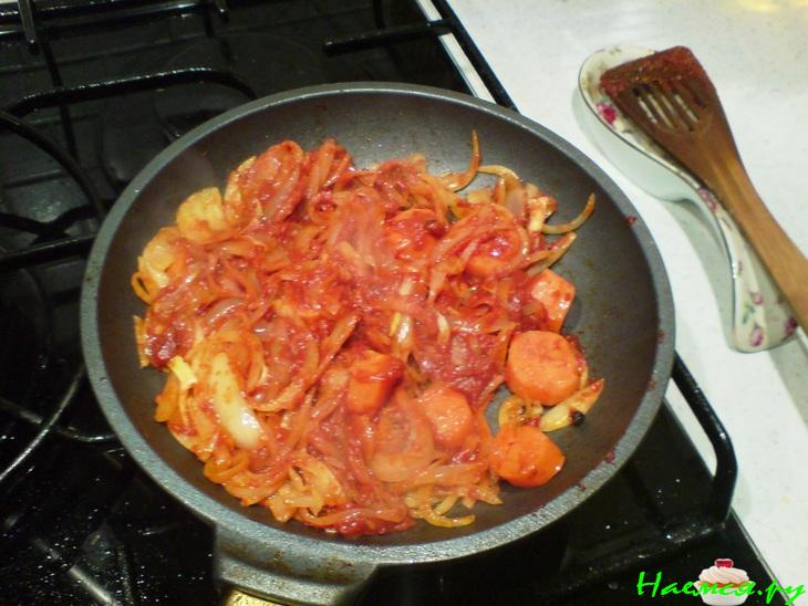 Солянка мясная сборная в горшочке Солянка мясная сборная в горшочке