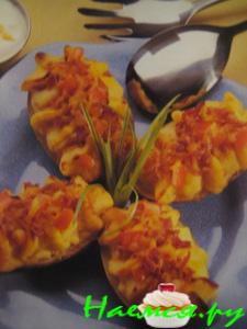 Картофель с чеддером и беконом по-Канадски