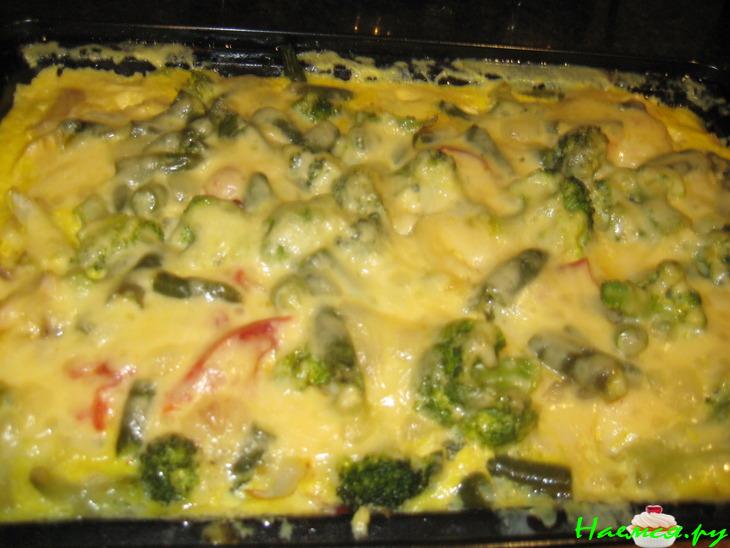 Запеканка из брокколи и спаржи