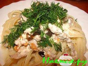 Лапша с мясом в йогурте