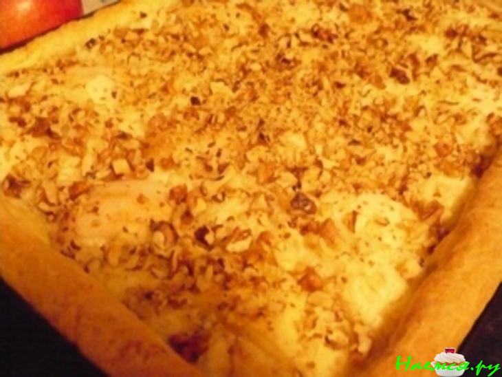 Открытый яблочно-рисово-лимонно-ореховый пирог